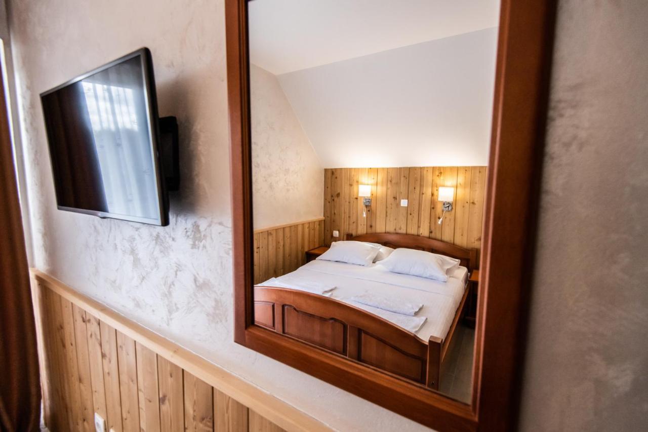 Hotel Enigma Zabljak  Luaran gambar